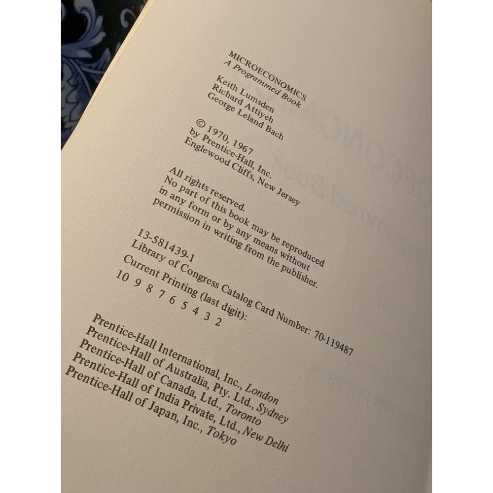 MACROECONOMICS: A‎ PROGRAMMED BOOK Prentice Hall 2nd Edition